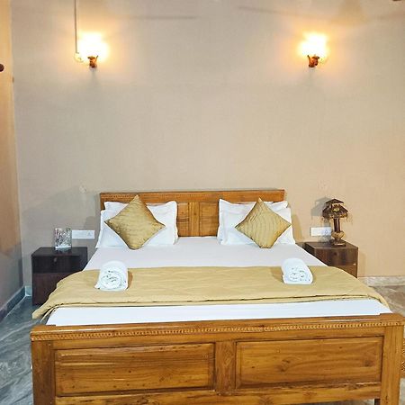 Sadhna Sadan Homestay Panna Madla Kültér fotó