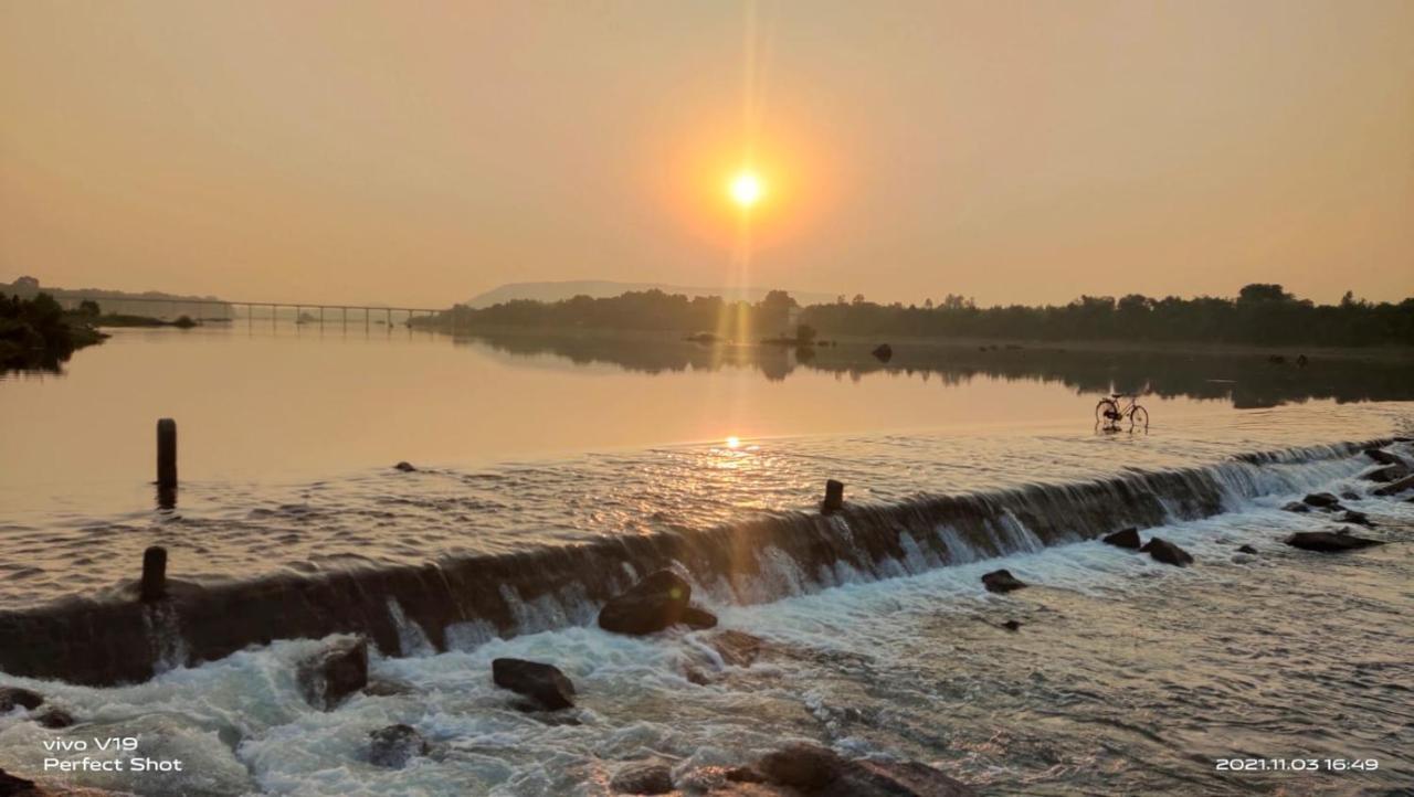 Sadhna Sadan Homestay Panna Madla Kültér fotó