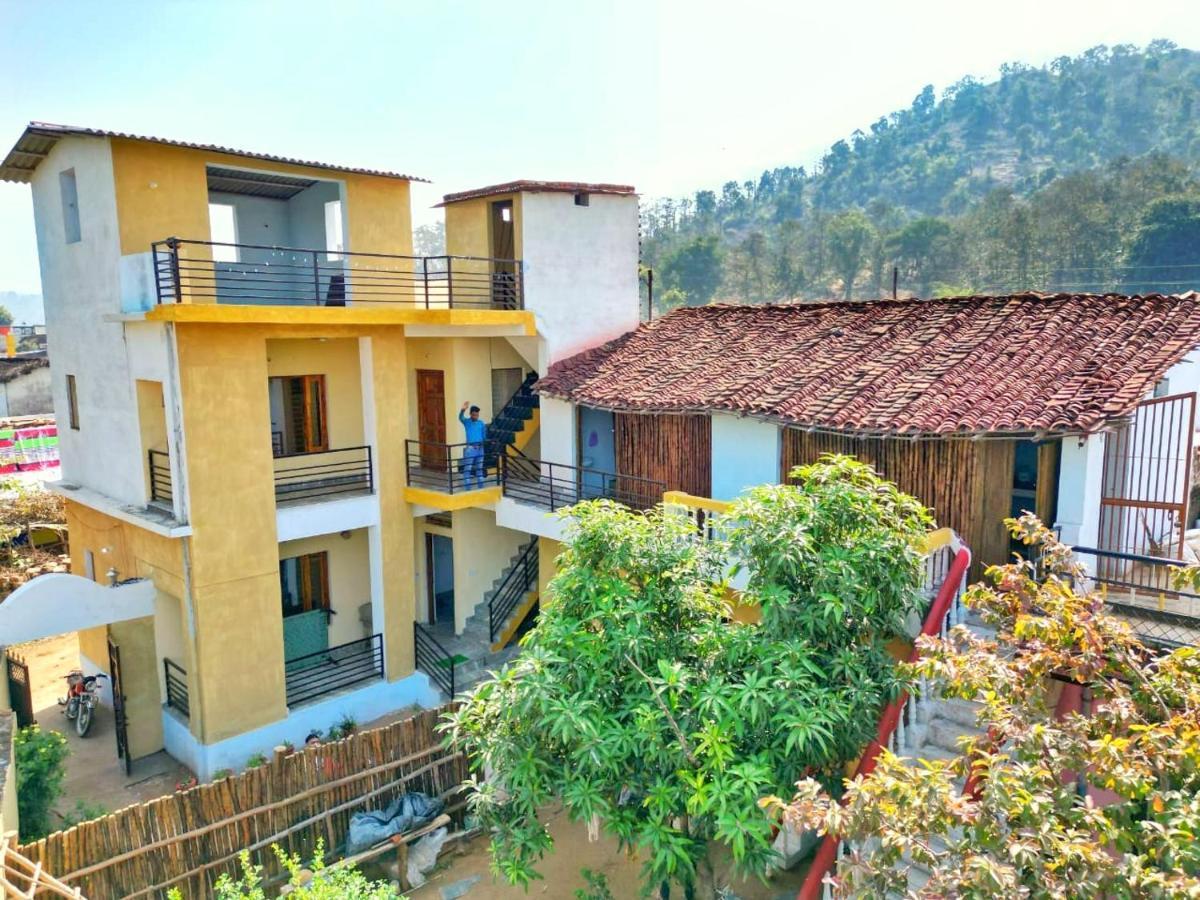 Sadhna Sadan Homestay Panna Madla Kültér fotó