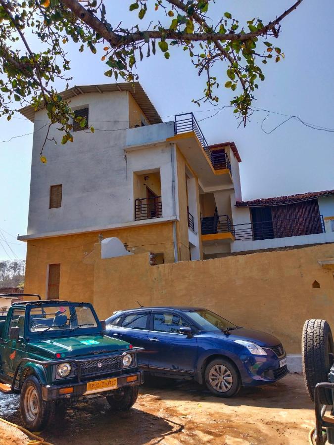 Sadhna Sadan Homestay Panna Madla Kültér fotó