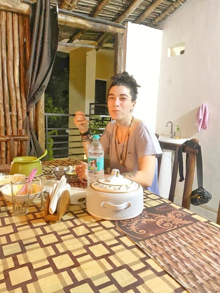 Sadhna Sadan Homestay Panna Madla Kültér fotó