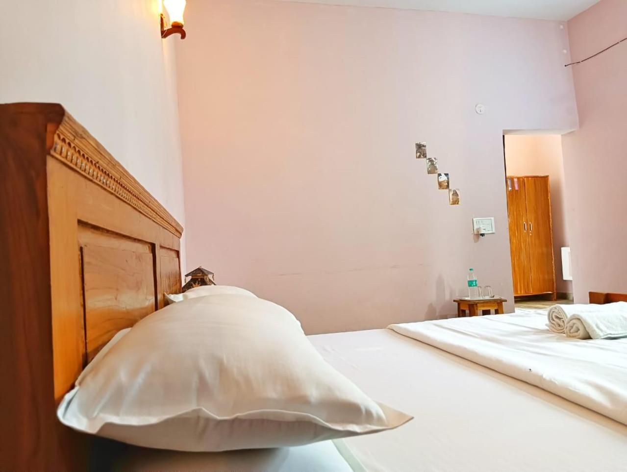 Sadhna Sadan Homestay Panna Madla Kültér fotó